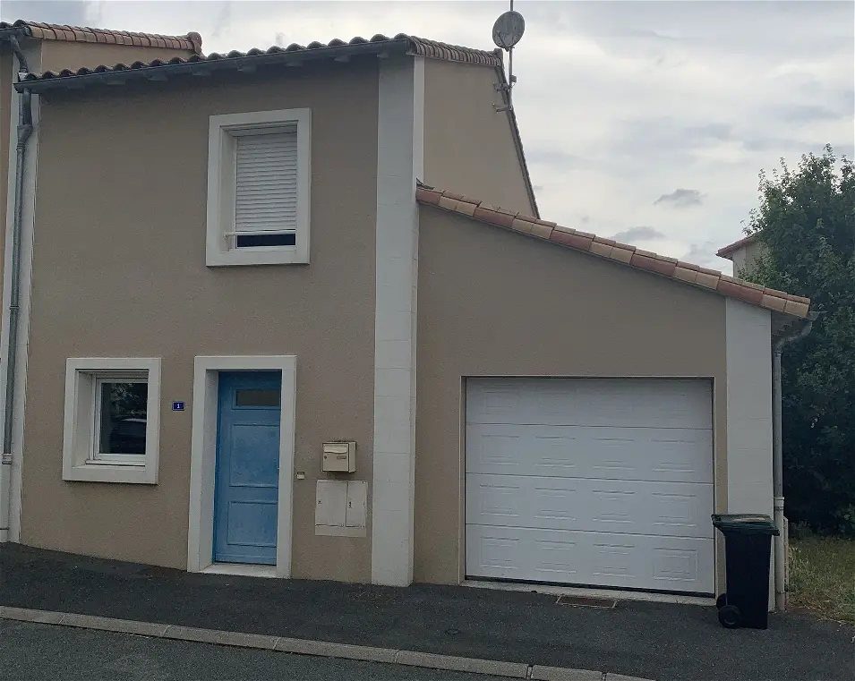 maisonà NEUVILLE
