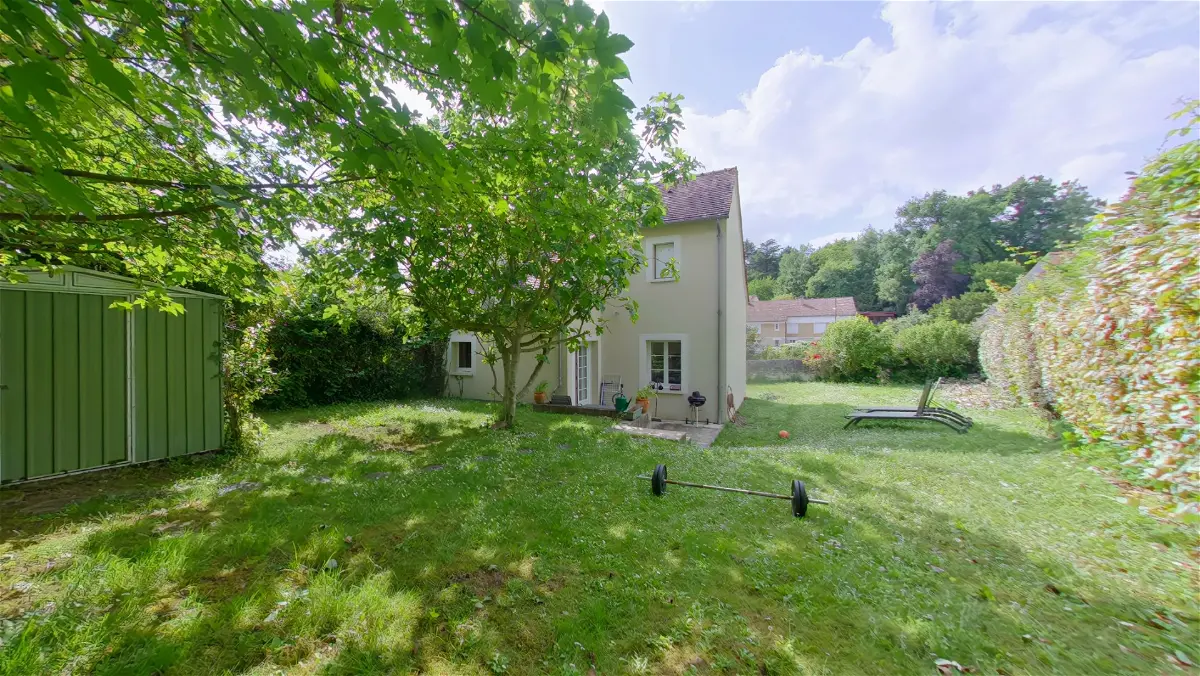 maisonà LA ROCHE POSAY