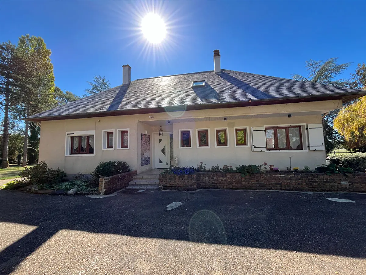Maison 7 pièces 145 m² · à Saint-Amand-en-Puisaye · 145 m² · 212 500 €