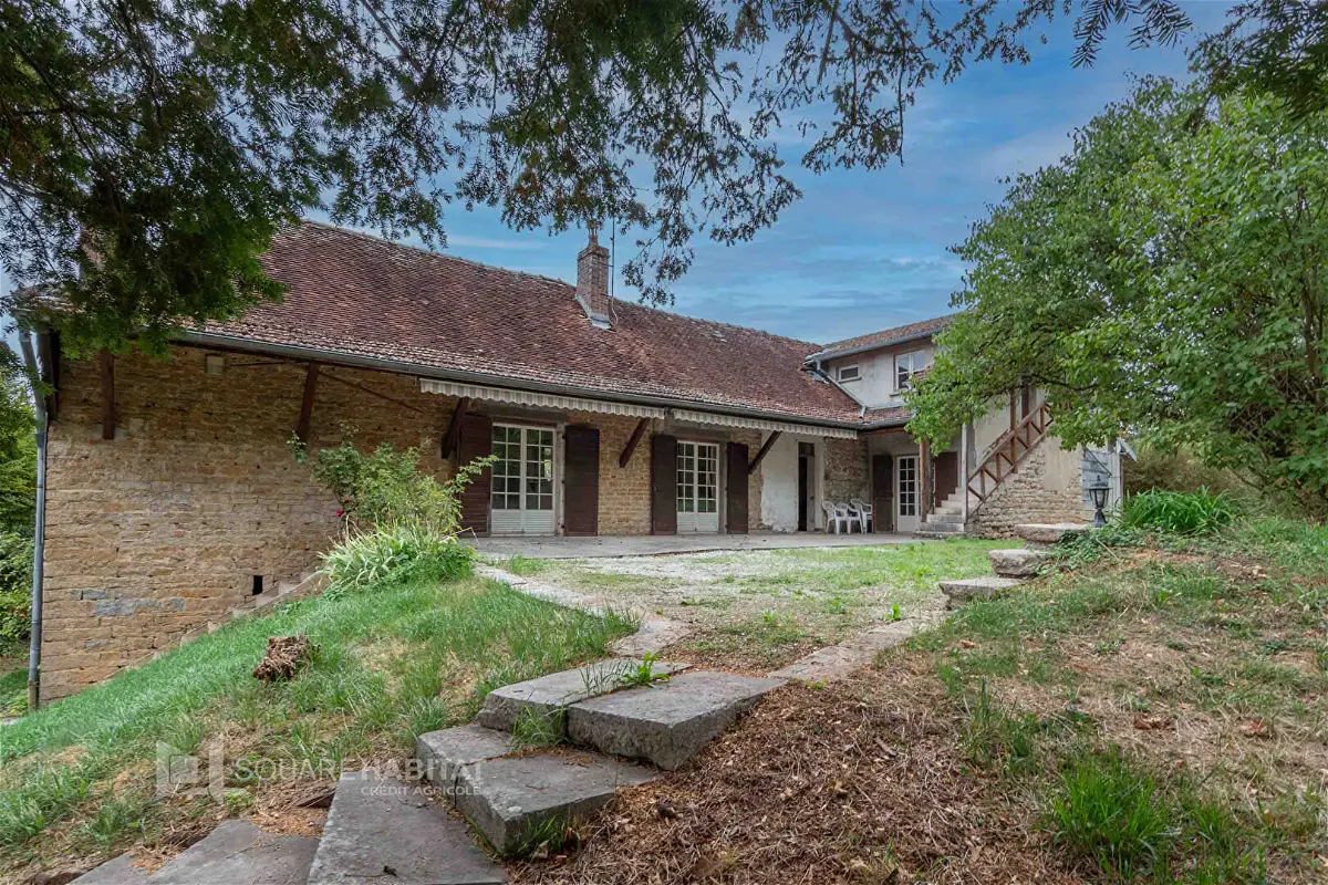 Maison 9 pièces 261 m² · à Lons-le-Saunier · 261 m² · 500 000 €
