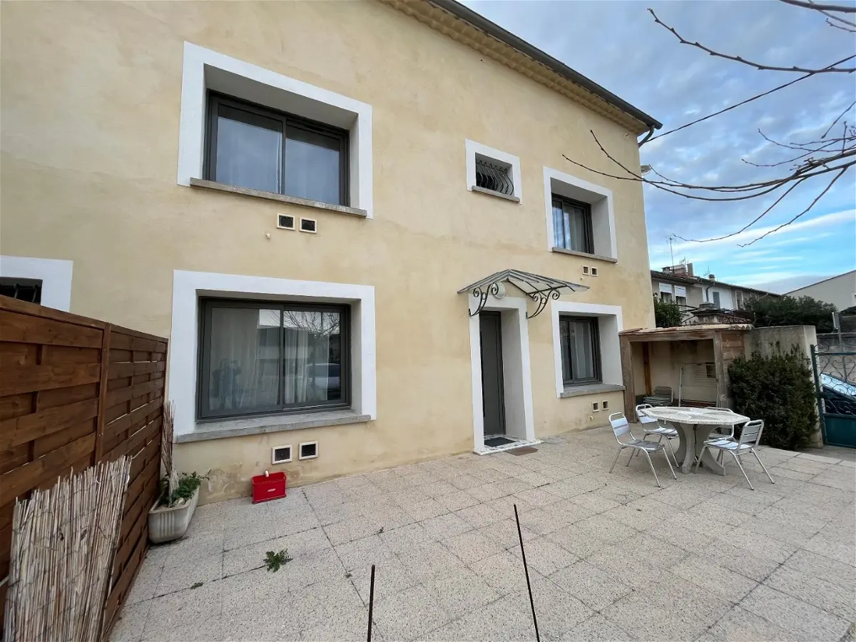 maisonà MORIERES LES AVIGNON