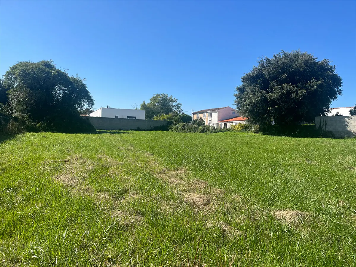 Achat terrainà MEDIS