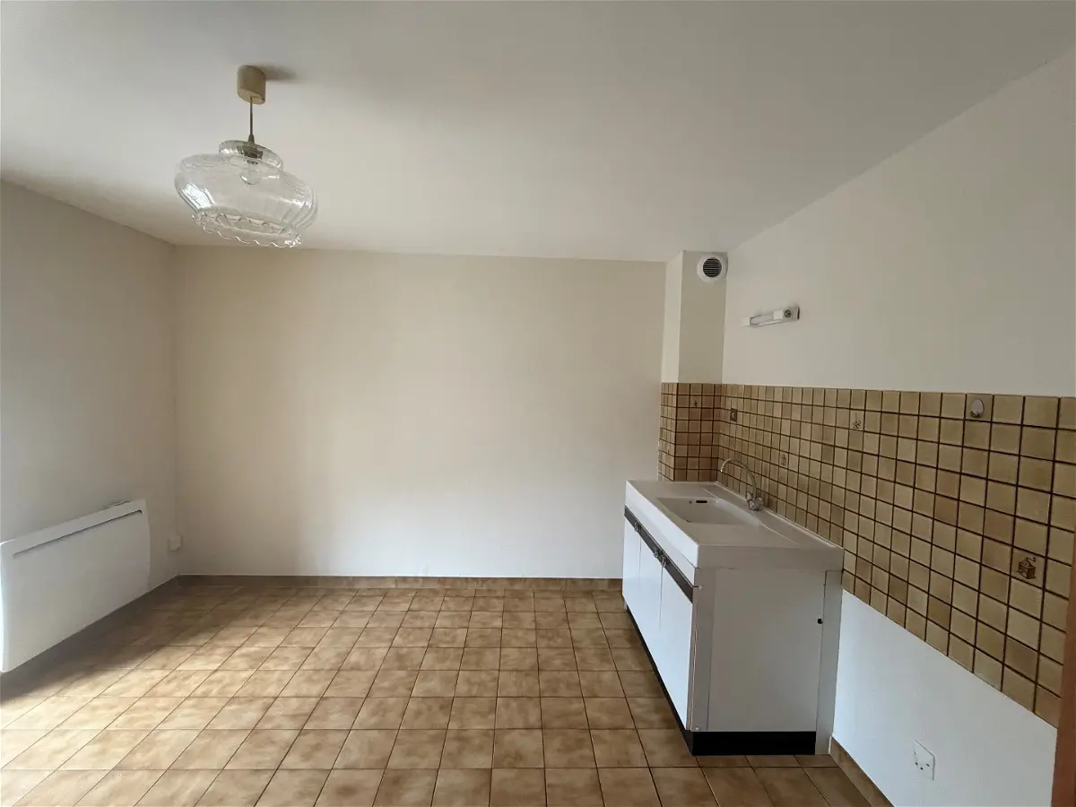Appartement 1 pièce 33 m² · à Pontarlier · 33,2 m² · 542 €/mois