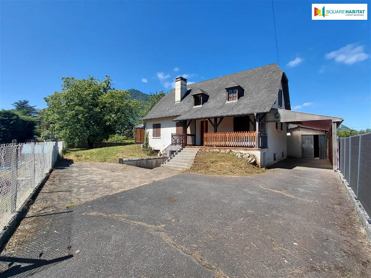 maisonà LOUVIE-JUZON