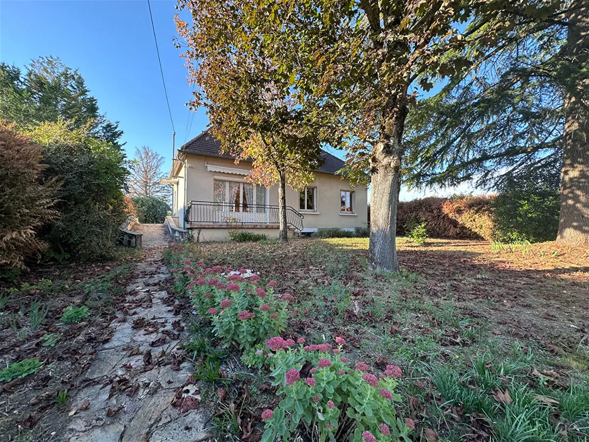 Maison 6 pièces 122 m² · à Cour-Cheverny · 122,3 m² · 199 000 €