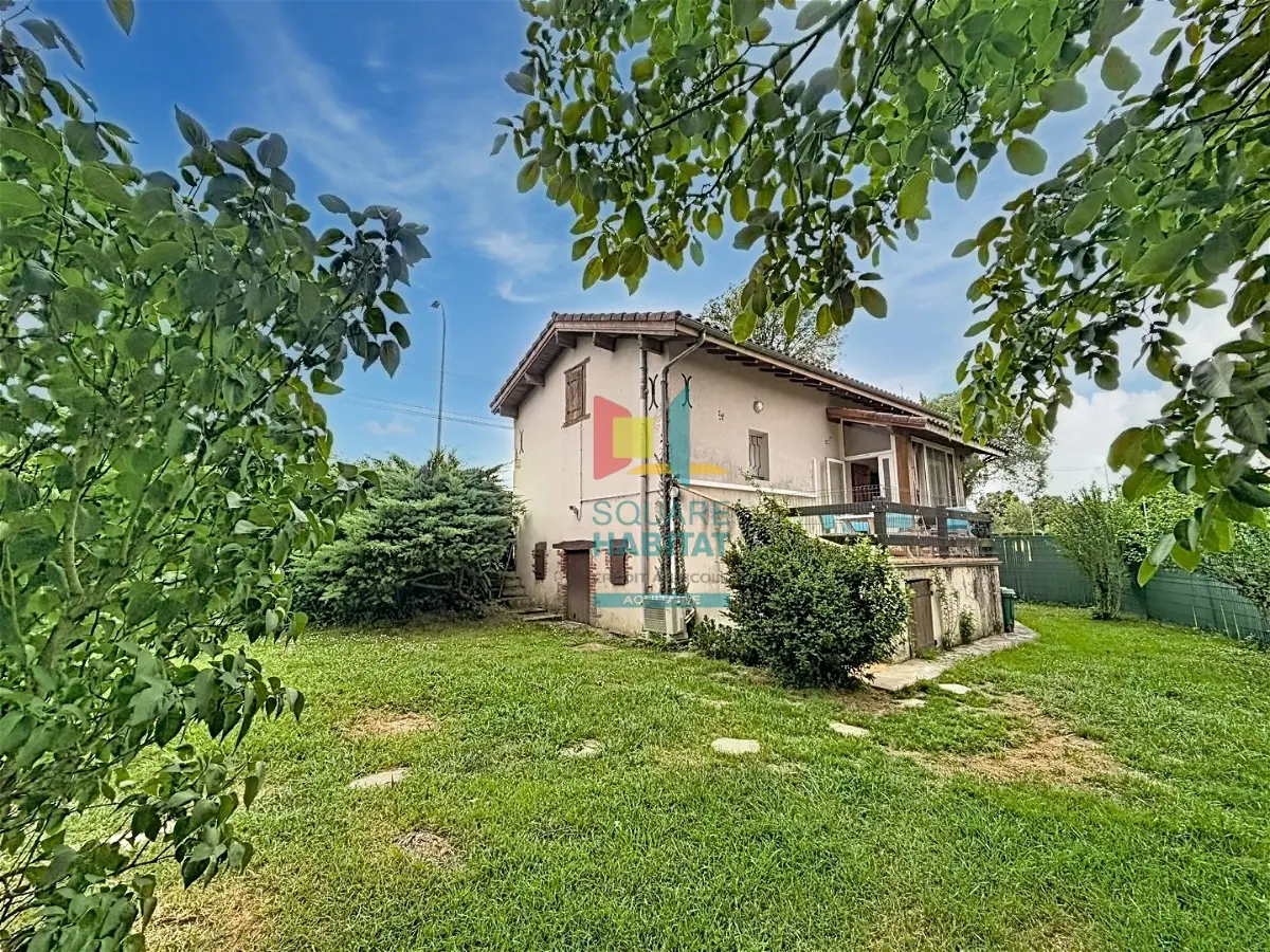 maisonà SARBAZAN