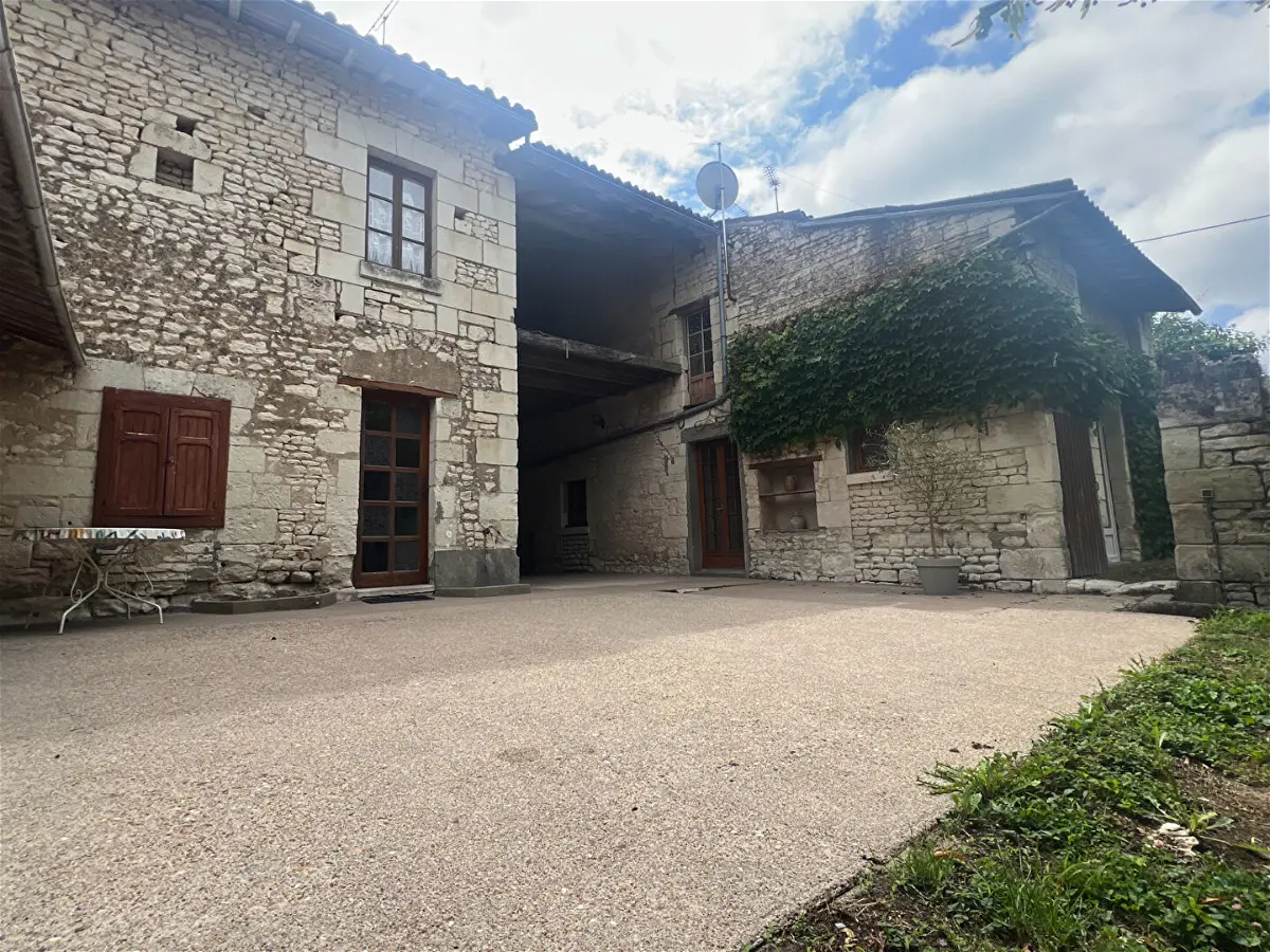 Achat maisonà MONTS SUR GUESNES