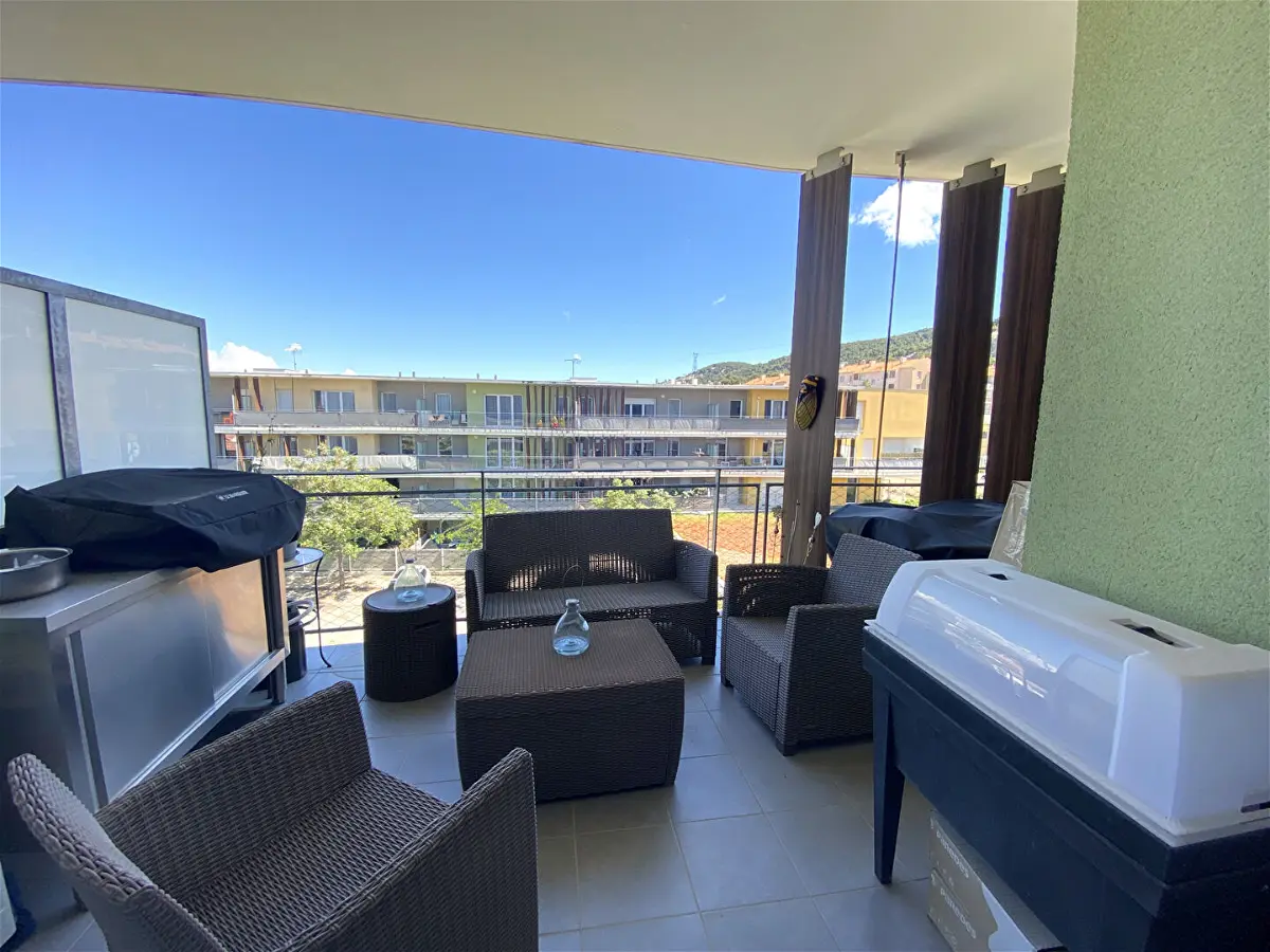 Achat appartementà CHATEAUNEUF LES MARTIGUES