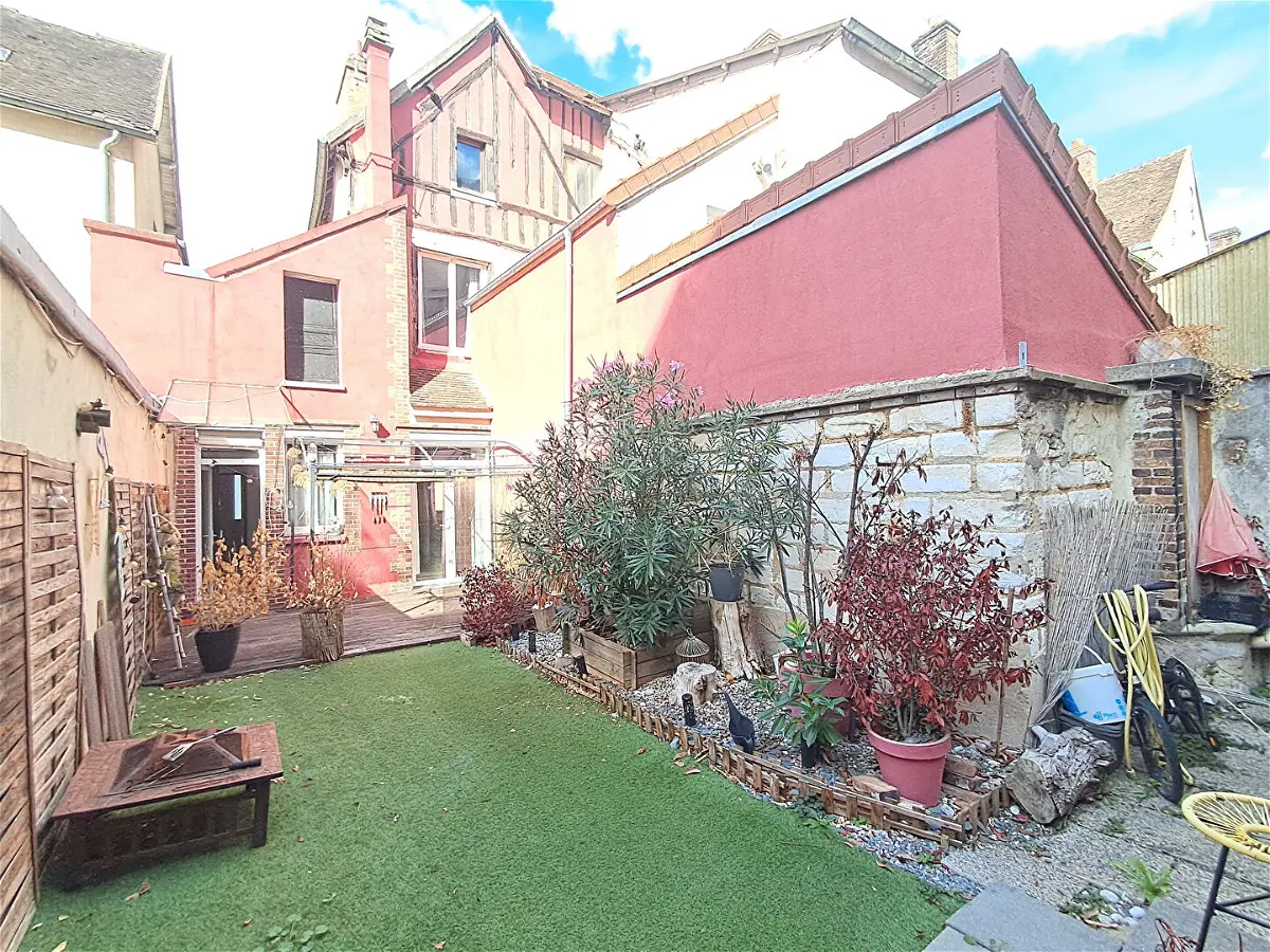 Maison 6 pièces 120 m² · à Sens 89100 · 120 m² · 142 000 €