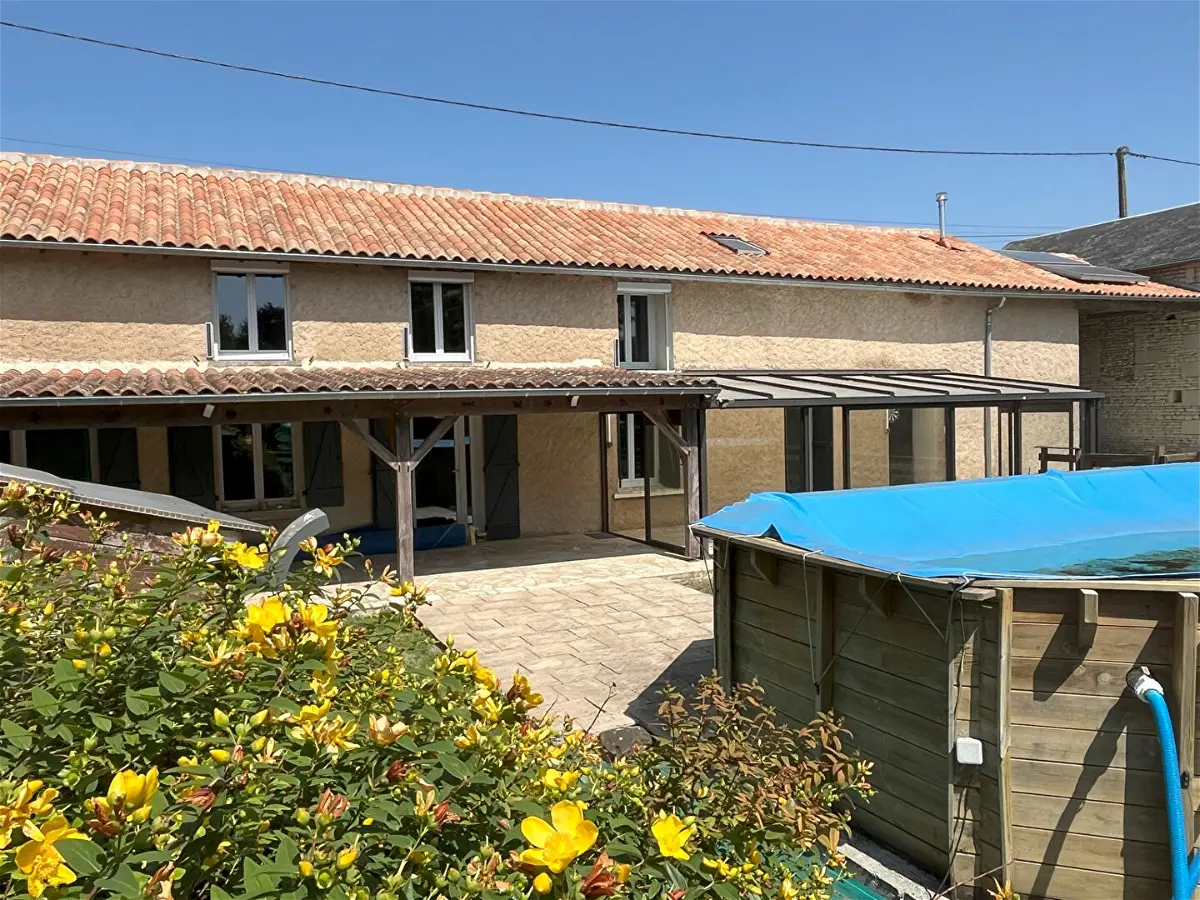 Achat maisonà LA ROCHE RIGAULT