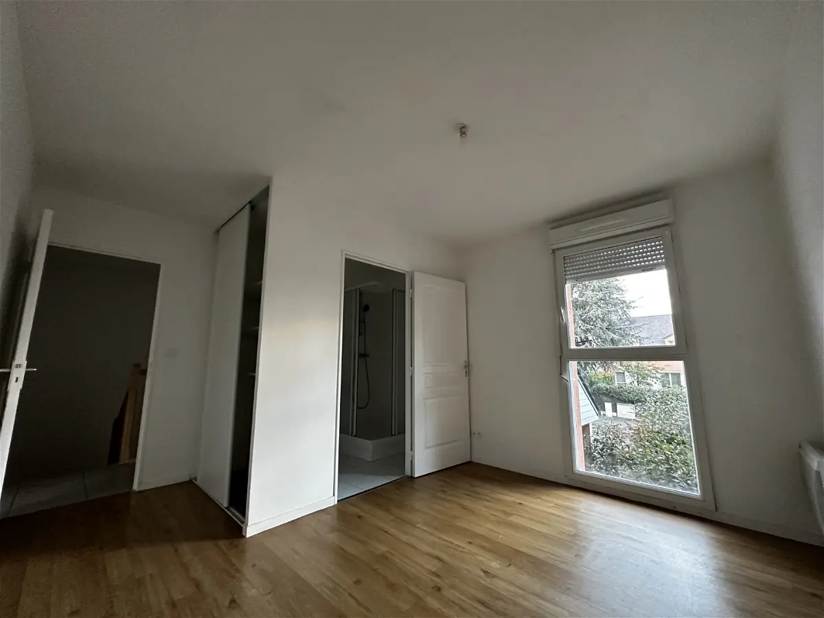 maisonà SAINT DENIS DE L'HOTEL