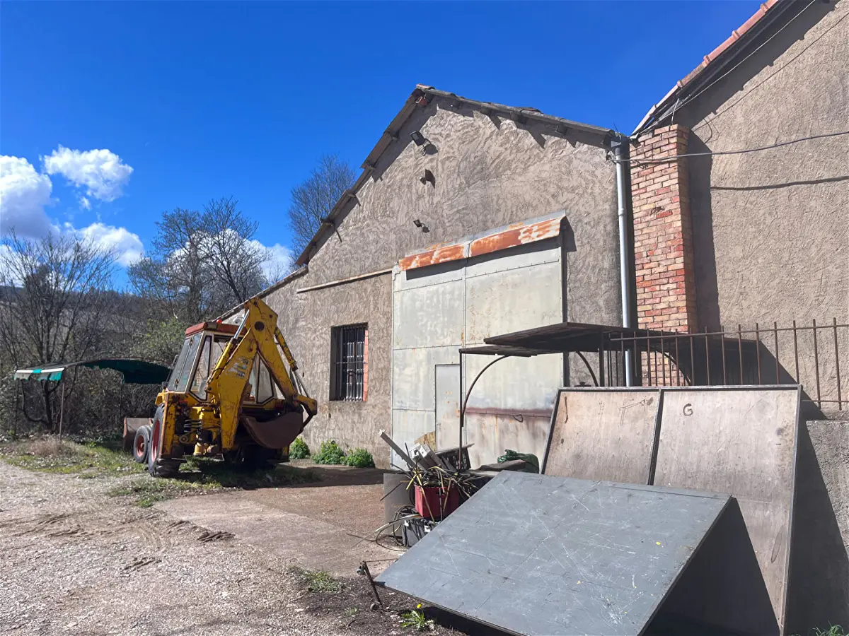 Achat local_commercialà SAIGNON