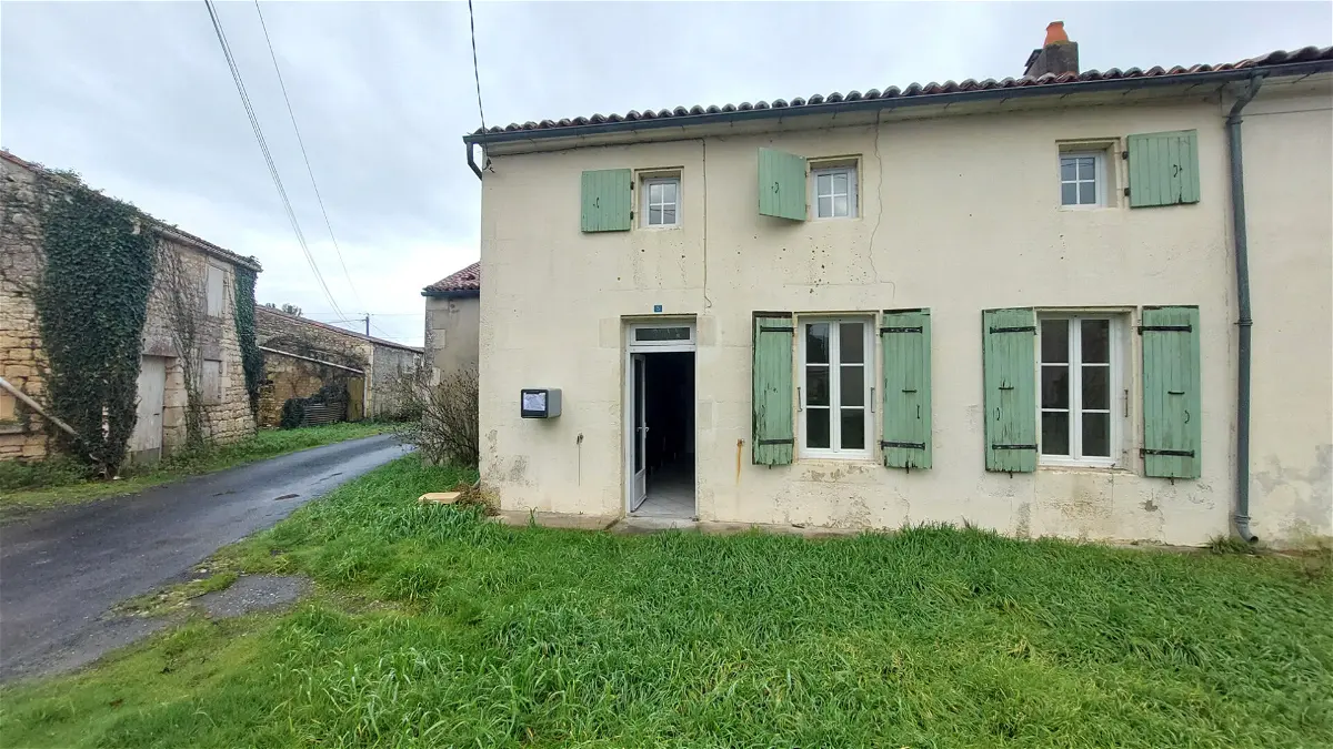 Achat maisonà LES ESSARDS