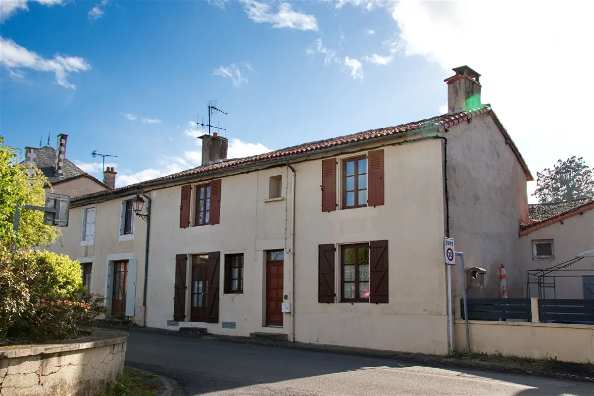 Maison 4 pièces 128 m² · à Romagne · 128 m² · 75 000 €