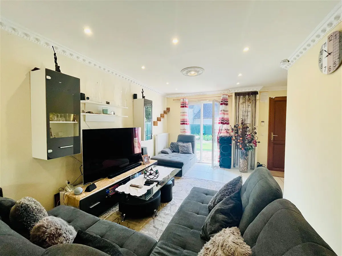 Achat maisonà LA CHAPELLE SAINT MESMIN