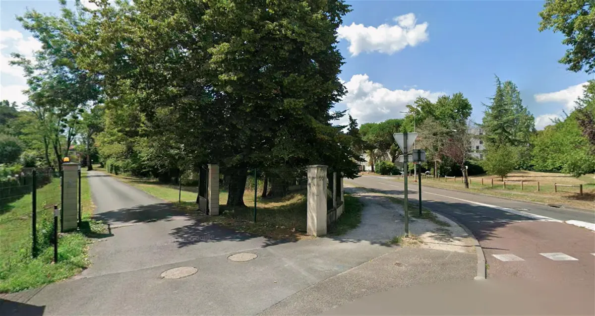 stationnementà GRADIGNAN