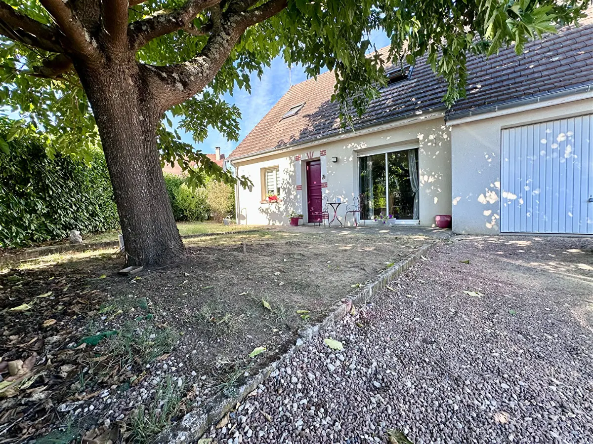 Maison 6 pièces 106 m² · à Saint-Claude-de-Diray · 105,6 m² · 202 500 €