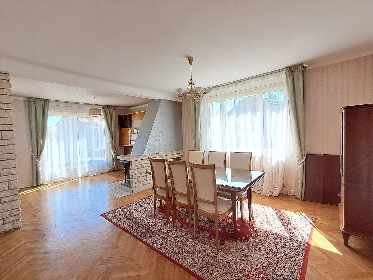 Maison 6 pièces 141 m² · à Semoutiers Montsaon 52000 · 141 m² · 179 000 €
