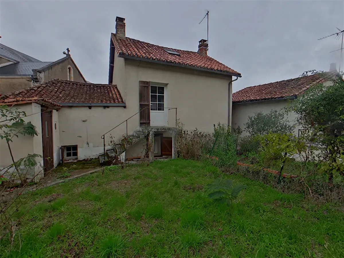 Maison 3 pièces 95 m² · à L'Isle-Jourdain · 95 m² · 44 500 €