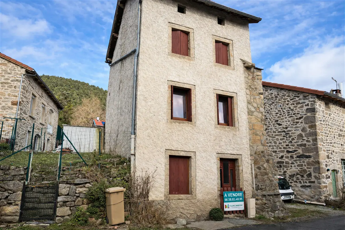 Achat maisonà SAINT ETIENNE LARDEYROL