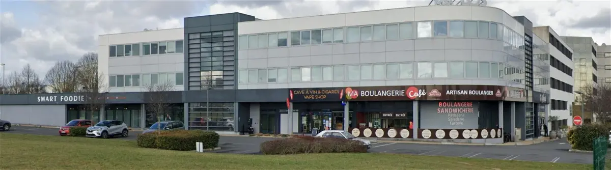 local_commercialà CHASSENEUIL DU POITOU