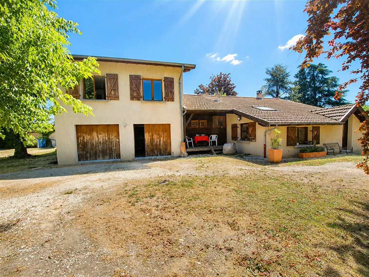 Maison 7 pièces 149 m² · à Beaurepaire 38270 · 149,2 m² · 270 000 €