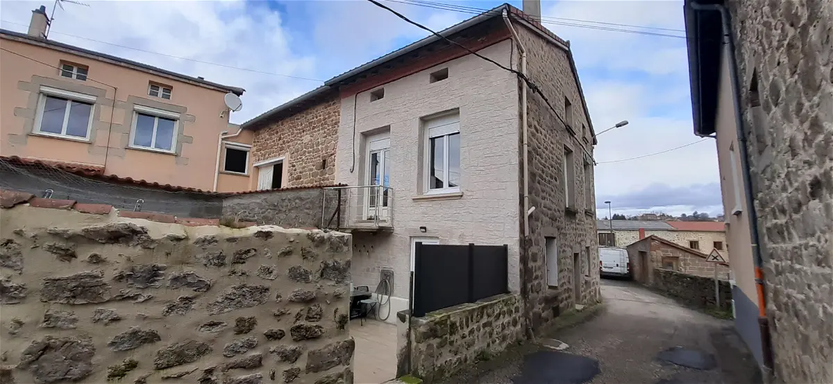 Achat maisonà SAINT JUST MALMONT