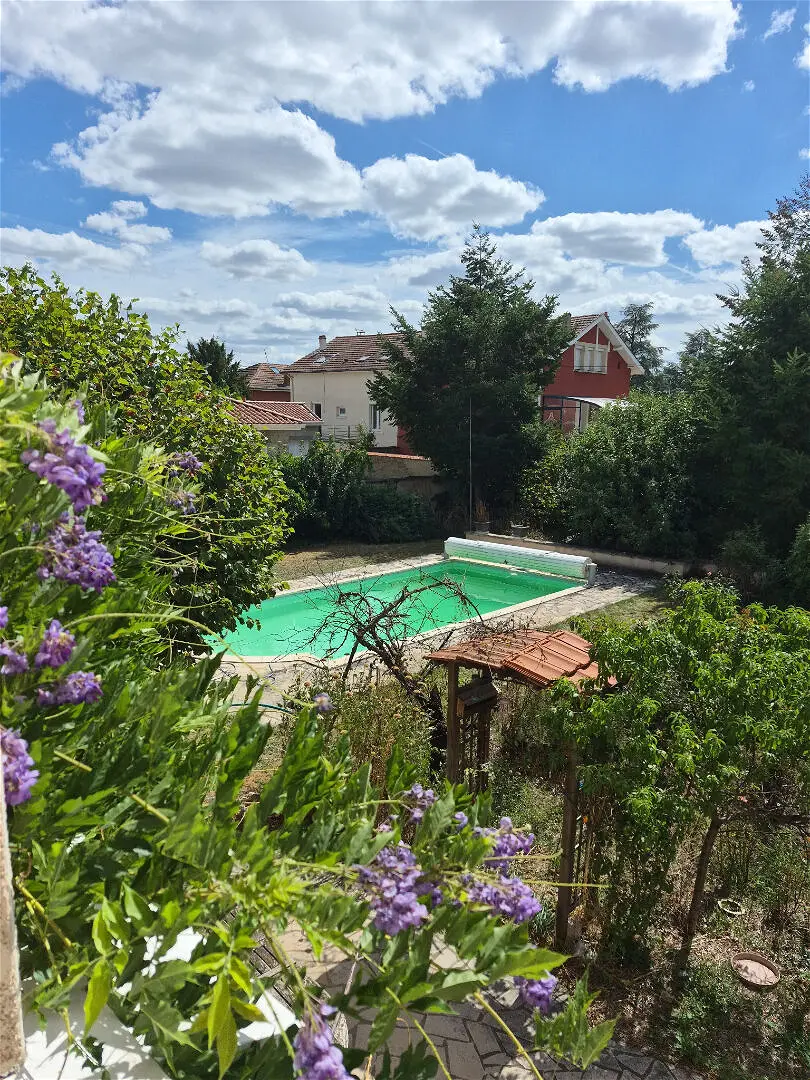 Maison 4 pièces 125 m² · à Montrond-les-Bains · 125 m² · 250 000 €