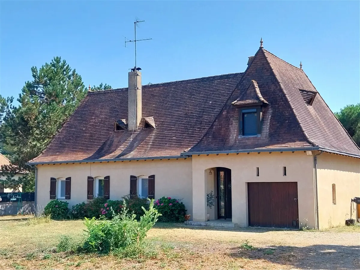 maisonà LAMOTHE MONTRAVEL