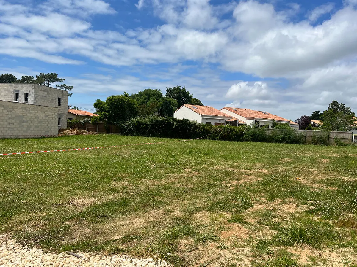 Achat terrainà SAUJON