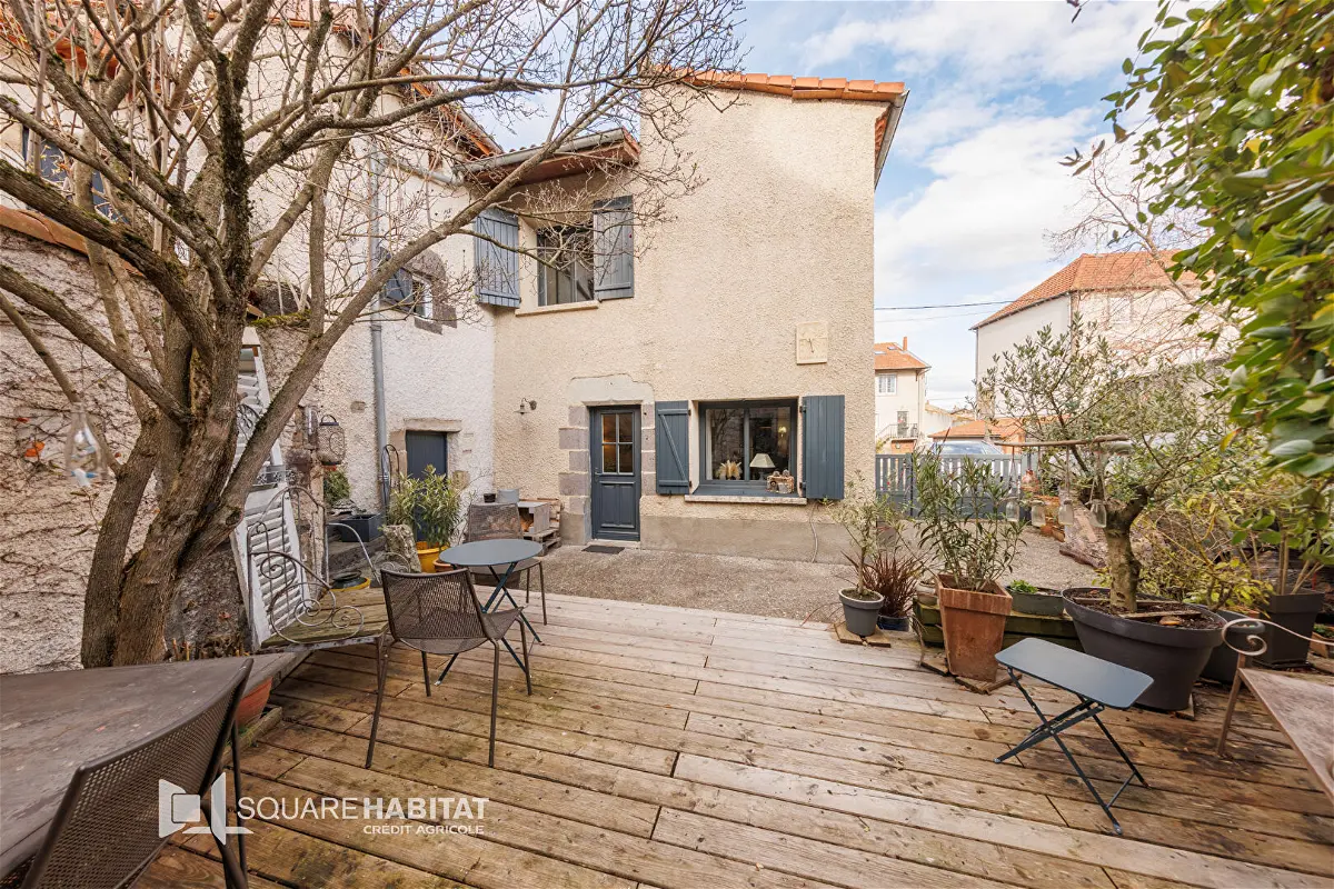 Achat maisonà YSSAC LA TOURETTE