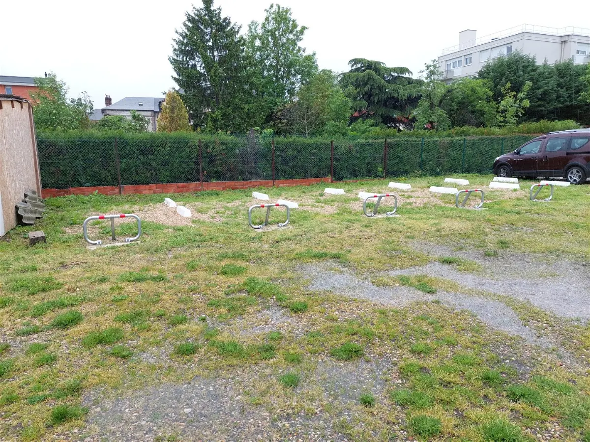 stationnementà CAUDEBEC LES ELBEUF