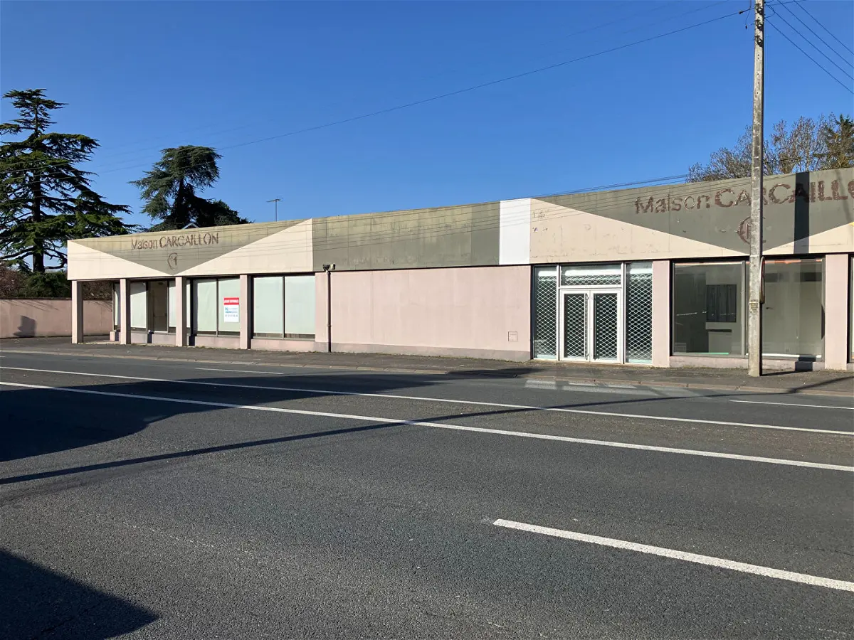 local_commercialà CHASSENEUIL DU POITOU