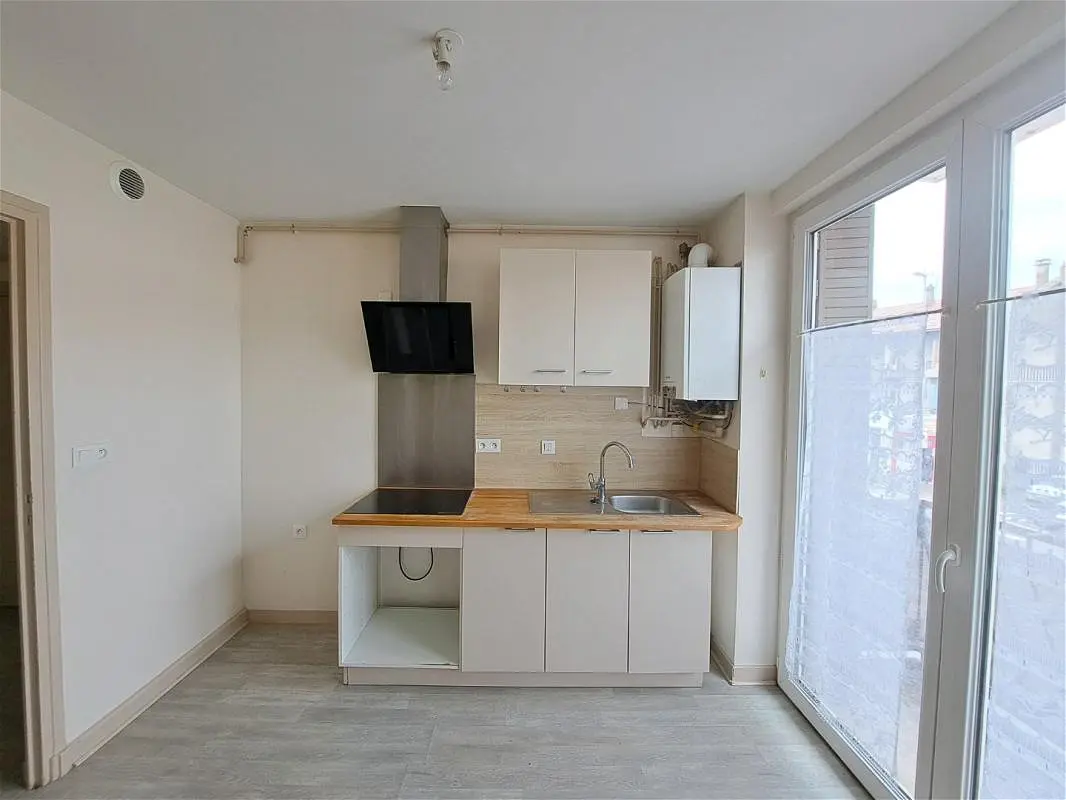 Appartement 3 pièces 61 m² · à Roussillon · 61,4 m² · 738 €/mois