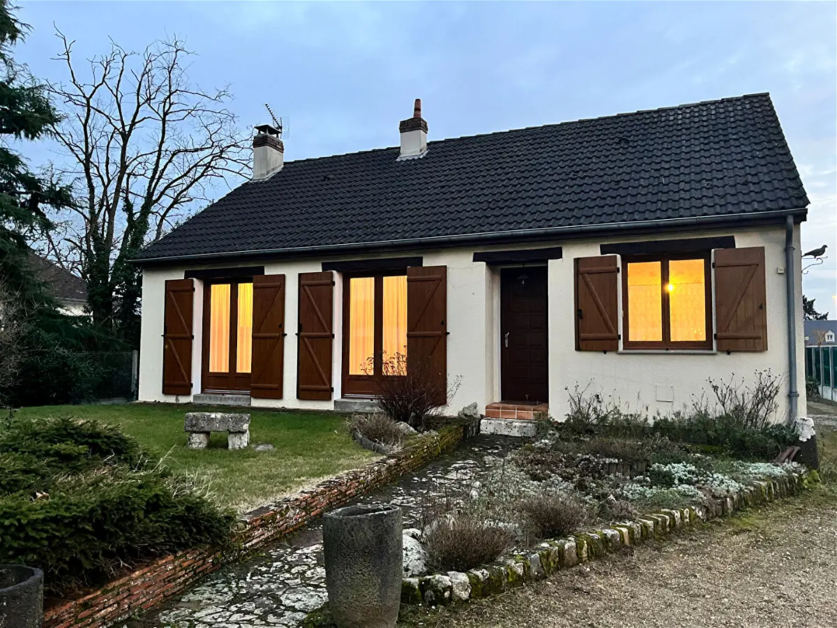 Achat maisonà SAINT DENIS DE L HOTEL