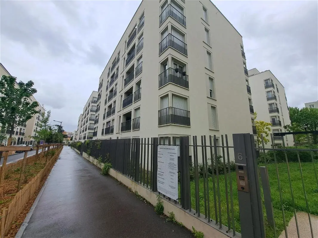 Appartement 3 pièces 61 m² · à Lyon 8eme Arrondissement · 61,1 m² · 904 €/mois