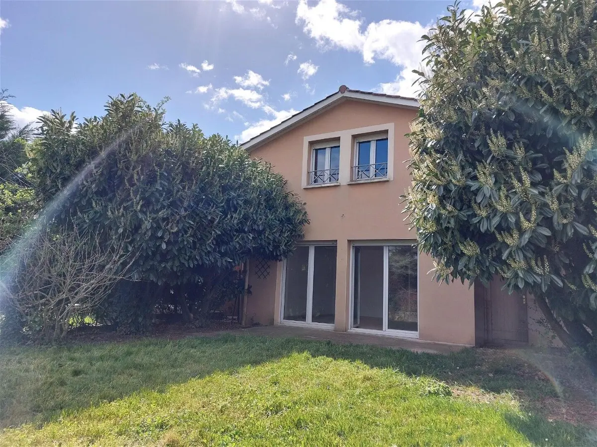 maisonà Charly