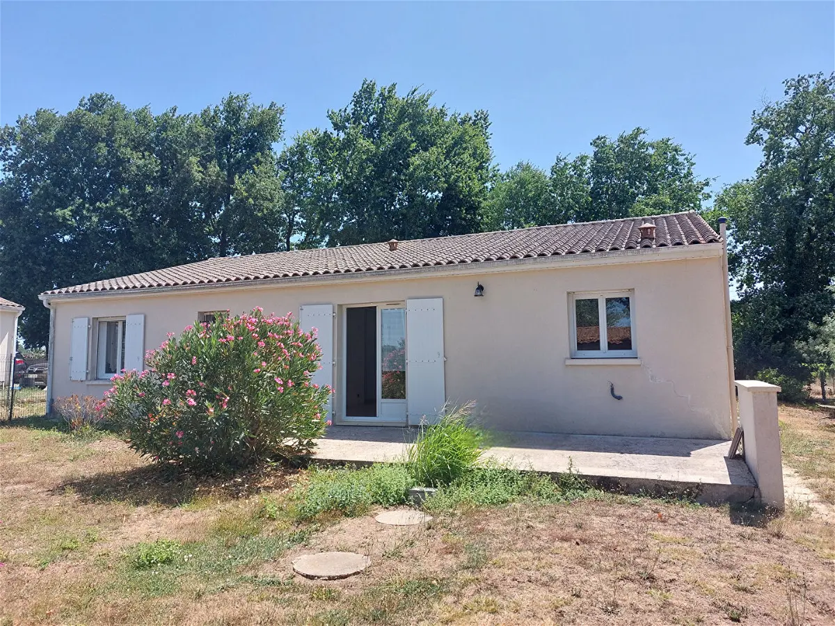 maisonà SAINT CESAIRE