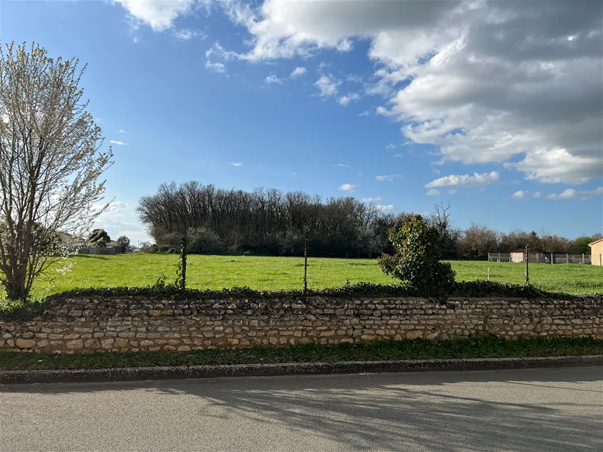 Achat terrainà FROZES