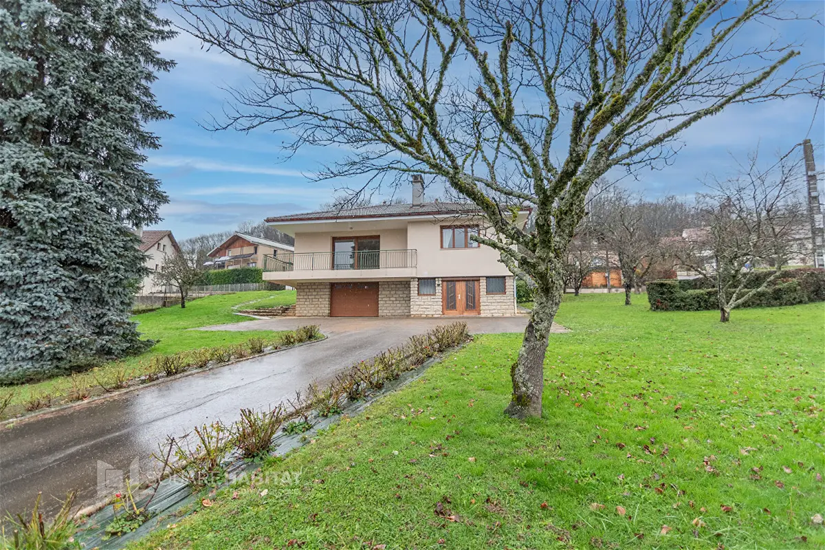 Maison 5 pièces 101 m² · à Lons-le-Saunier · 101,2 m² · 217 800 €