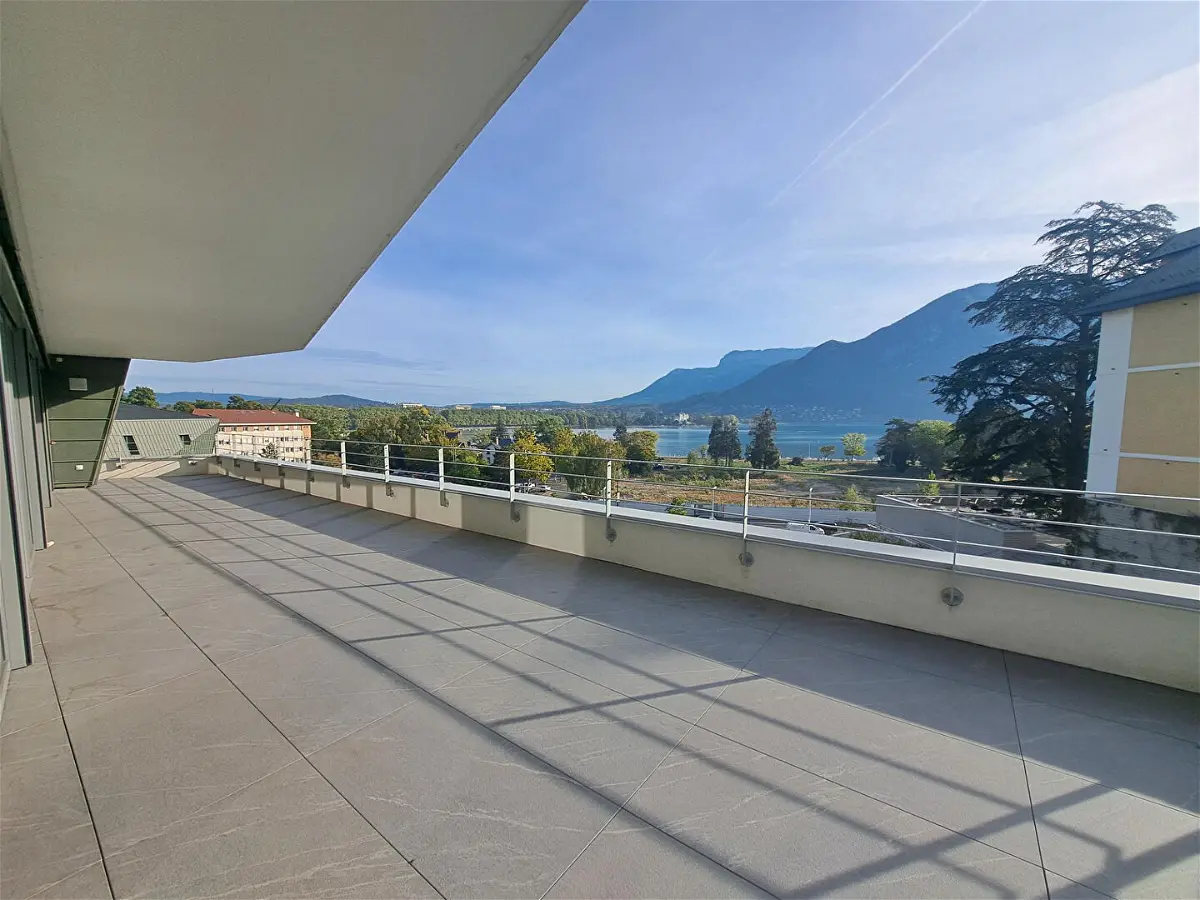 Appartement 4 pièces 111 m² · à Annecy · 110,5 m² · 1 495 000 €