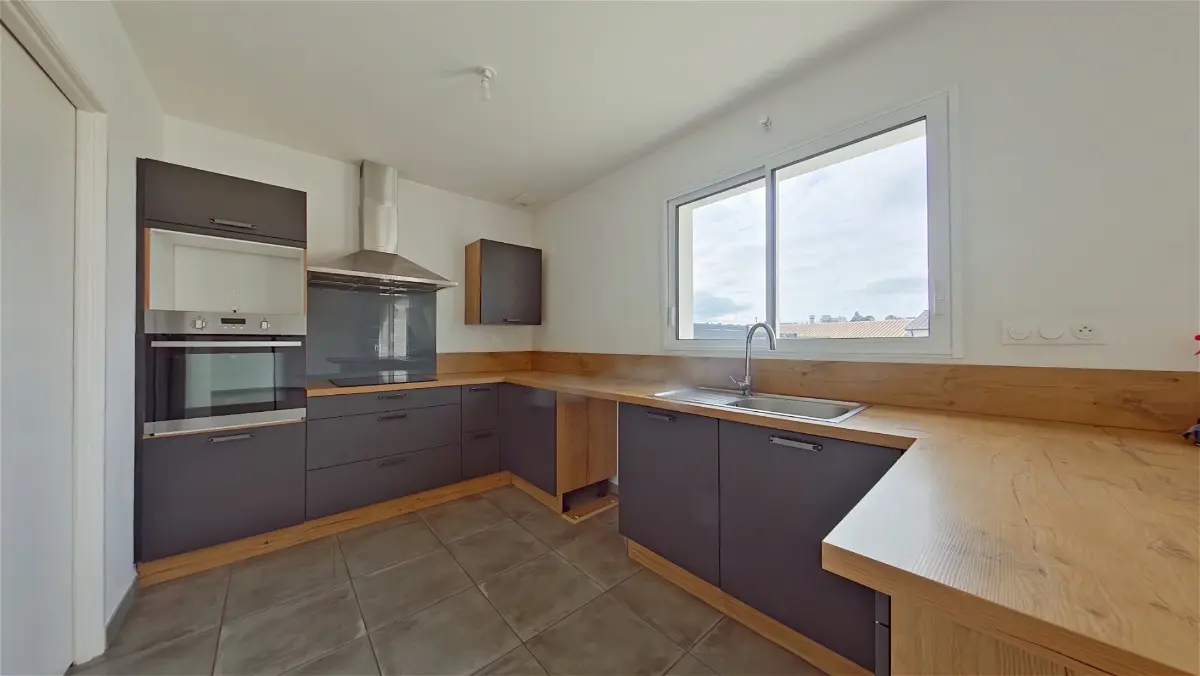 Maison 5 pièces 107 m² · à Poitiers · 106,7 m² · 1 115 €/mois