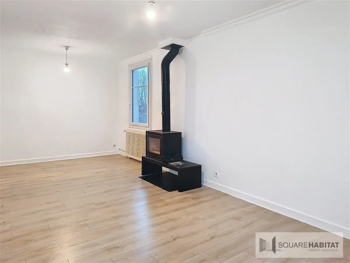 maisonà LA ROCHE JAUDY