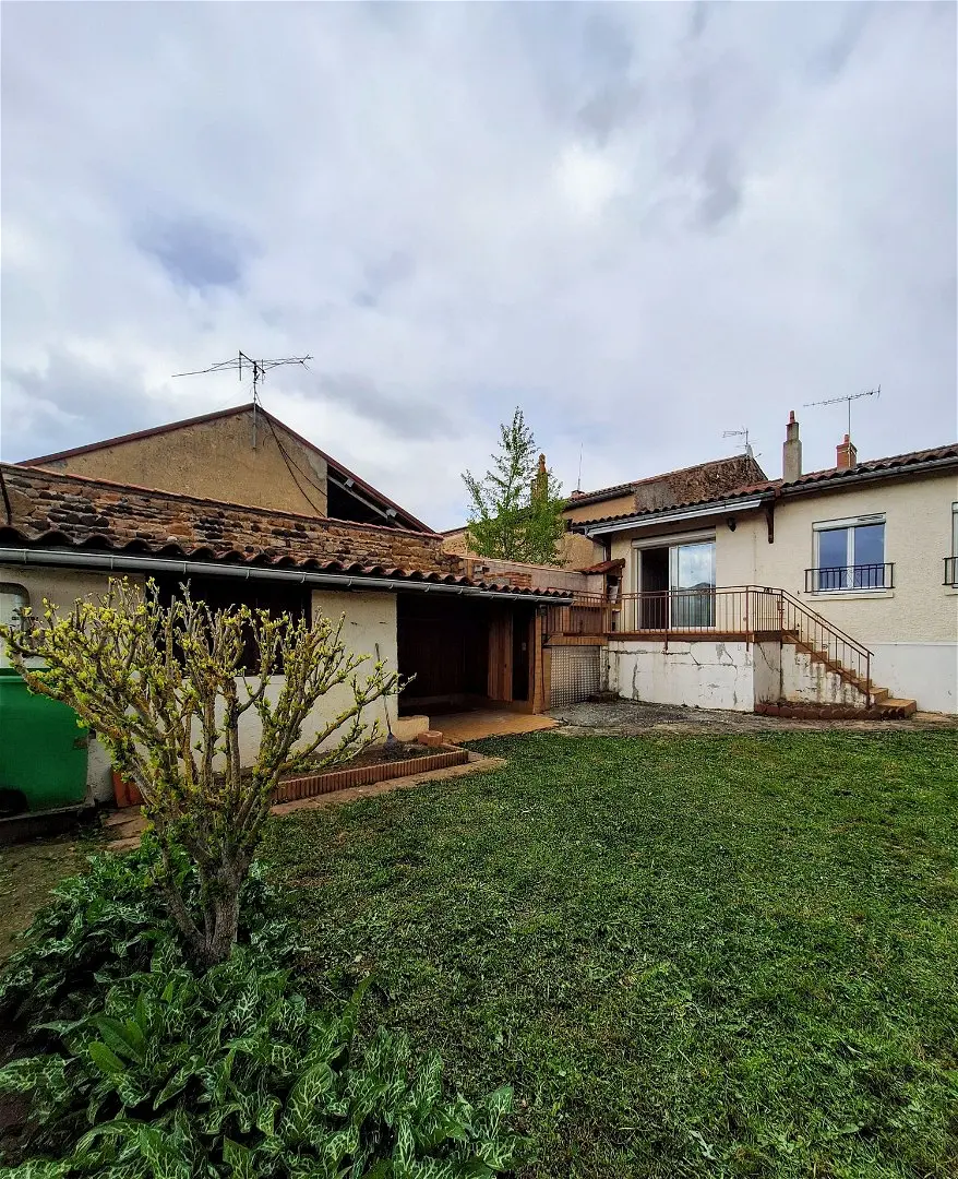Appartement 3 pièces 77 m² · à Saint-Germain-Lembron · 77,4 m² · 605 €/mois