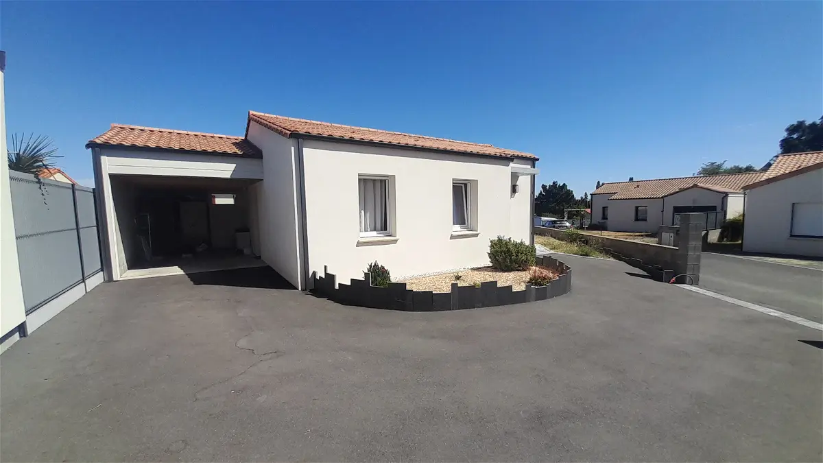 maisonà VILLEDIEU LA BLOUERE