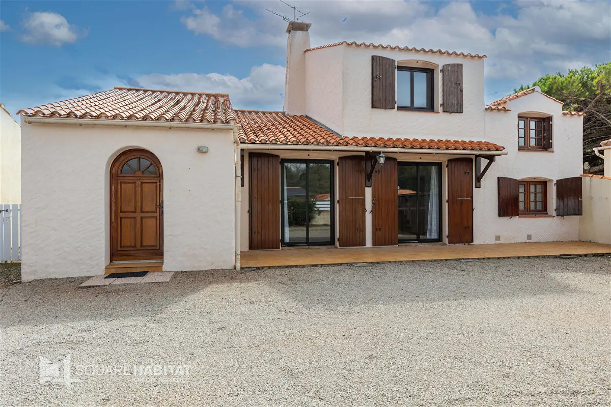 Maison 11 pièces 225 m² · à Saint Hilaire de Riez 85270 · 225,2 m² · 347 368 €