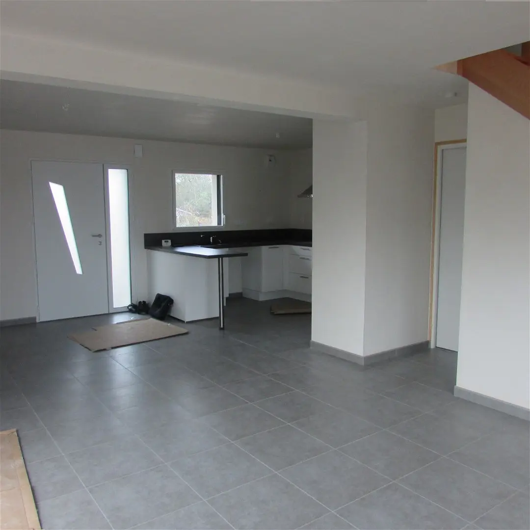Maison 5 pièces 106 m² · à Erdeven · 105,7 m² · 980 €/mois