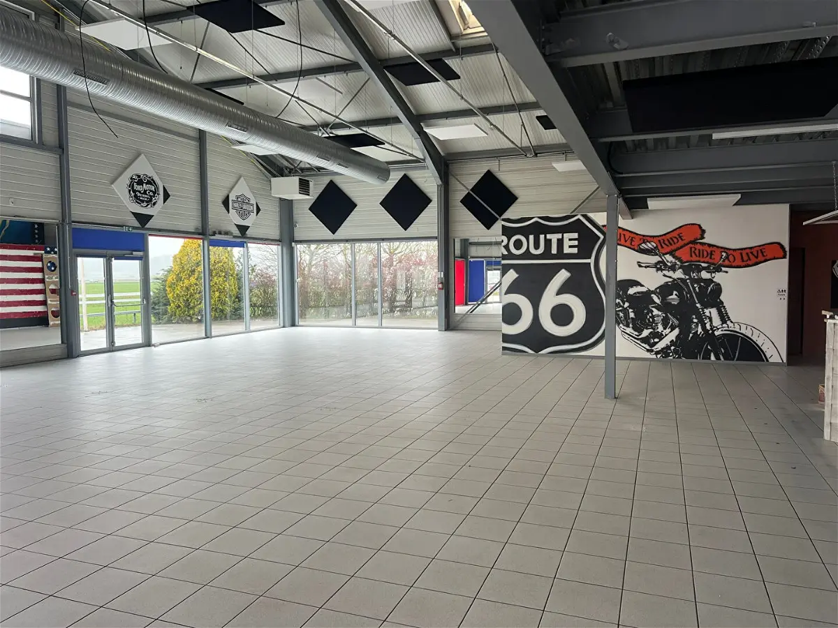 Achat local_commercialà PONTARLIER