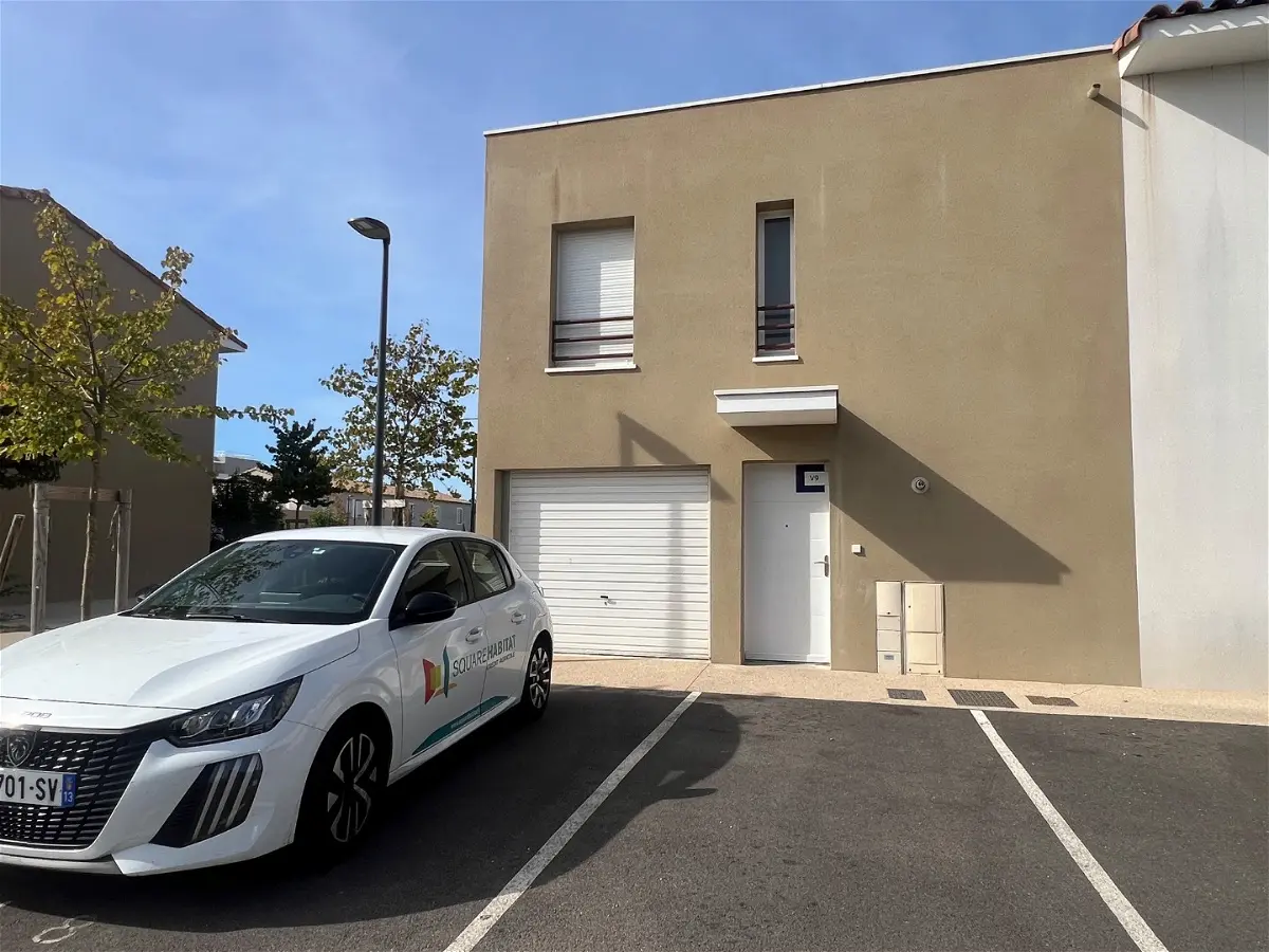 maisonà MONTEUX