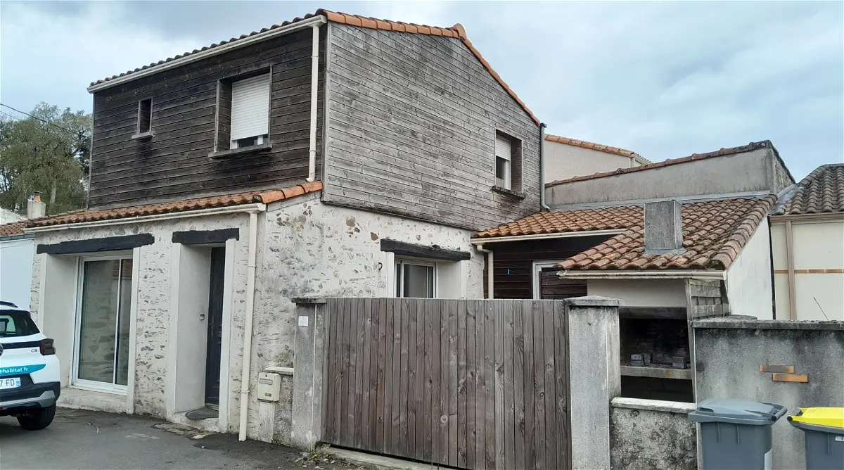 maisonà ST COLOMBAN